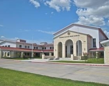 223 Sintra Lake Way - Photo Thumbnail 43
