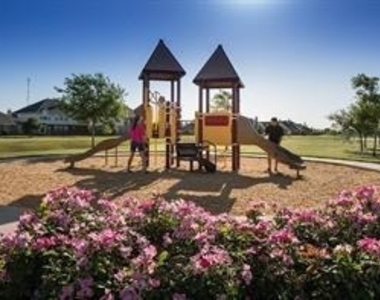 223 Sintra Lake Way - Photo Thumbnail 37
