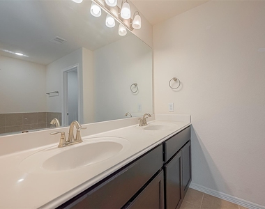 223 Sintra Lake Way - Photo Thumbnail 23