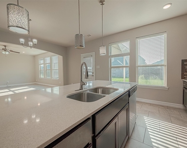 223 Sintra Lake Way - Photo Thumbnail 7