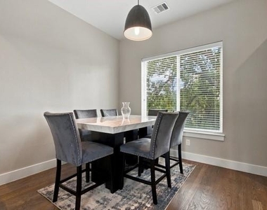 2124 Dennis Street - Photo Thumbnail 3