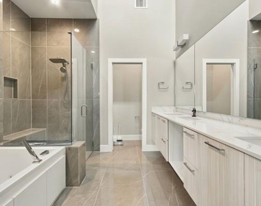 2124 Dennis Street - Photo Thumbnail 10