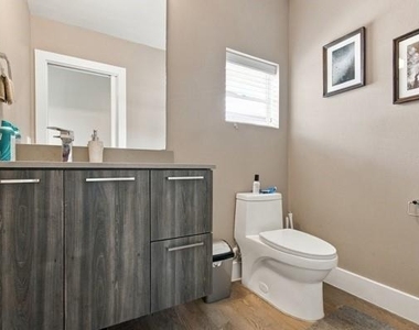 2124 Dennis Street - Photo Thumbnail 5