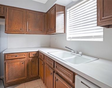 7500 West Loop S - Photo Thumbnail 7