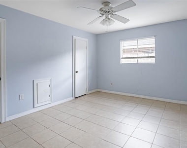 7500 West Loop S - Photo Thumbnail 15