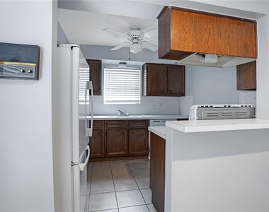 7500 West Loop S - Photo Thumbnail 6