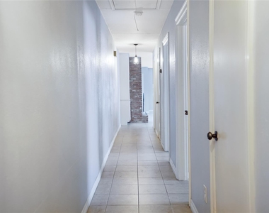 7500 West Loop S - Photo Thumbnail 10