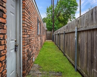 7500 West Loop S - Photo Thumbnail 17