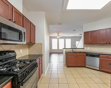 12226 Carriage Oak Circle - Photo Thumbnail 5
