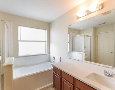 12226 Carriage Oak Circle - Photo Thumbnail 9