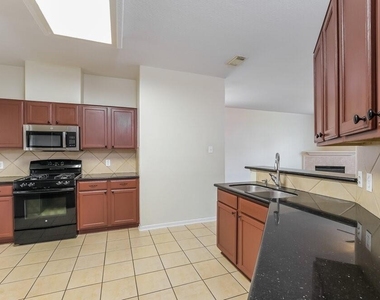 12226 Carriage Oak Circle - Photo Thumbnail 4