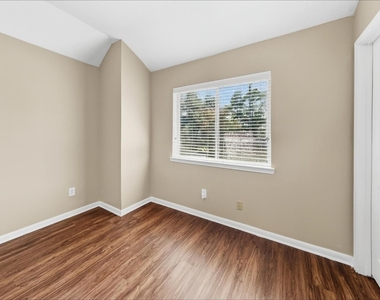 20263 Eden Pines - Photo Thumbnail 17
