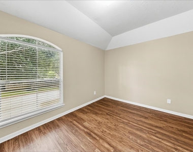 20263 Eden Pines - Photo Thumbnail 16