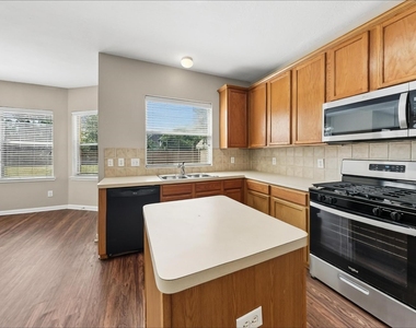 20263 Eden Pines - Photo Thumbnail 2