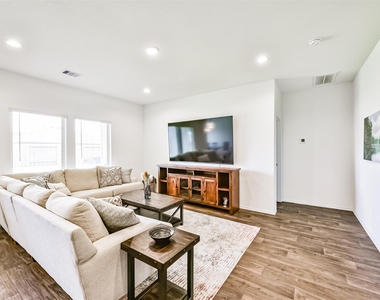 21223 Riverdew Drive - Photo Thumbnail 7