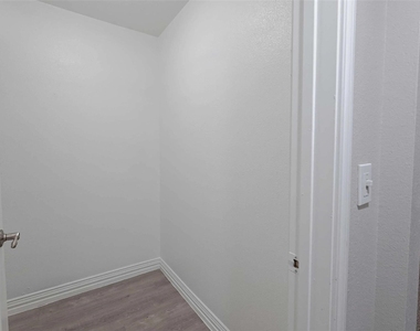 132 Oyster Creek Drive - Photo Thumbnail 18