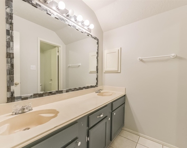 16606 Burlcreek - Photo Thumbnail 31