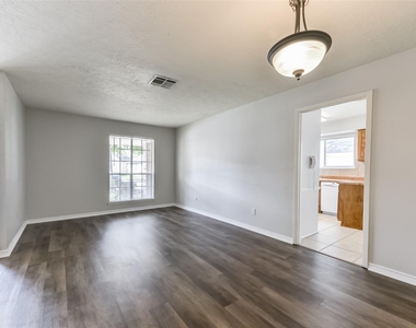 16606 Burlcreek - Photo Thumbnail 10