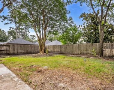 6835 Queensclub Drive - Photo Thumbnail 22