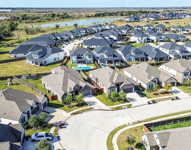 1703 Rosings Way - Photo Thumbnail 45
