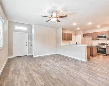 9860 Grosbeak Lane - Photo Thumbnail 2