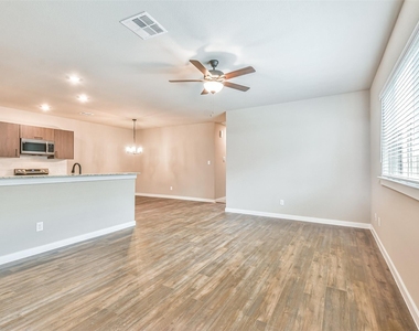 9860 Grosbeak Lane - Photo Thumbnail 3