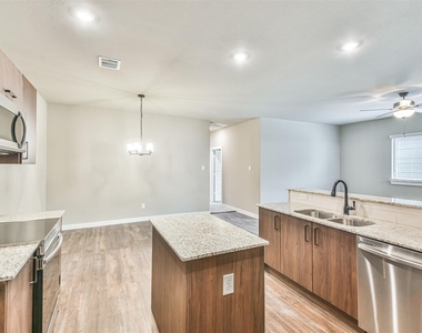 9860 Grosbeak Lane - Photo Thumbnail 6