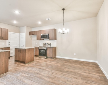 9860 Grosbeak Lane - Photo Thumbnail 5