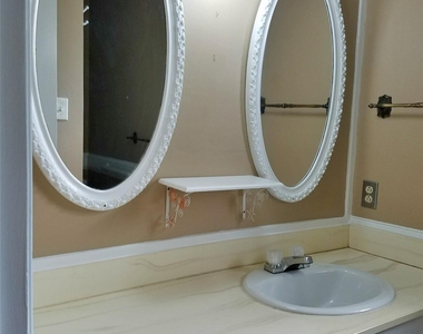 3800 Kingsway Drive - Photo Thumbnail 29