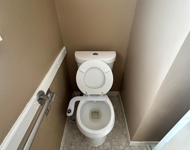 3800 Kingsway Drive - Photo Thumbnail 26