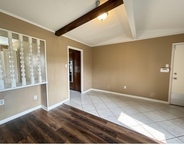 3800 Kingsway Drive - Photo Thumbnail 13