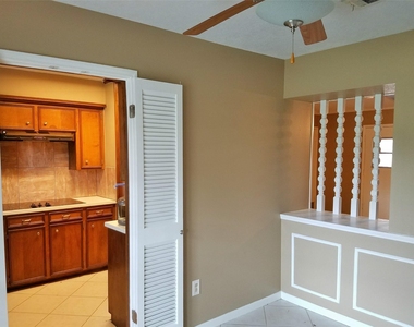 3800 Kingsway Drive - Photo Thumbnail 7