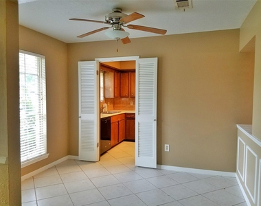 3800 Kingsway Drive - Photo Thumbnail 6