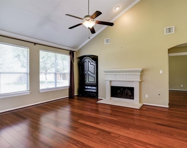 13911 Pepperstone Lane - Photo Thumbnail 8