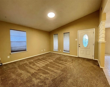 1510 N Avenue Q - Photo Thumbnail 1