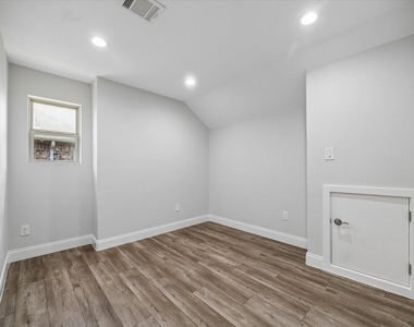 11127 Glasgill Court - Photo Thumbnail 17