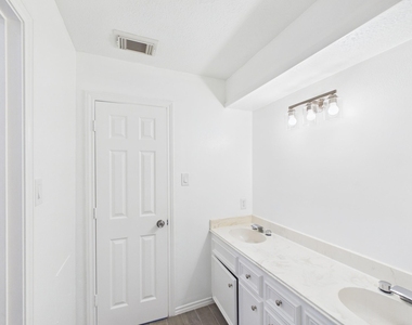 15110 Dawn Meadows Drive - Photo Thumbnail 31
