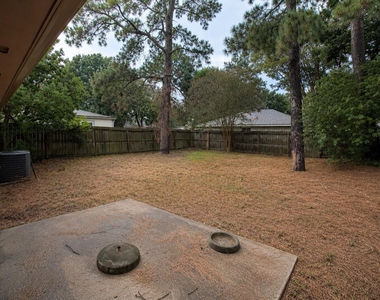 4610 Rivertree Lane - Photo Thumbnail 12