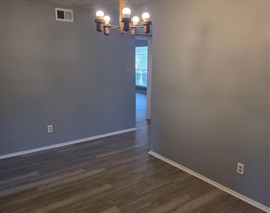 19302 Woodglen Drive - Photo Thumbnail 20