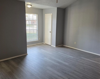 19302 Woodglen Drive - Photo Thumbnail 21
