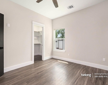 8119 Venus Street - Photo Thumbnail 3