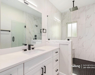 8119 Venus Street - Photo Thumbnail 7