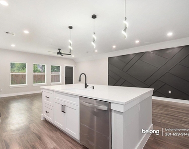 8119 Venus Street - Photo Thumbnail 10