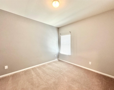 25323 Lisburn Drive - Photo Thumbnail 18