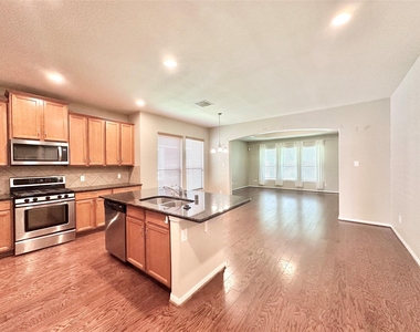 25323 Lisburn Drive - Photo Thumbnail 10