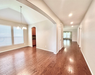 25323 Lisburn Drive - Photo Thumbnail 5