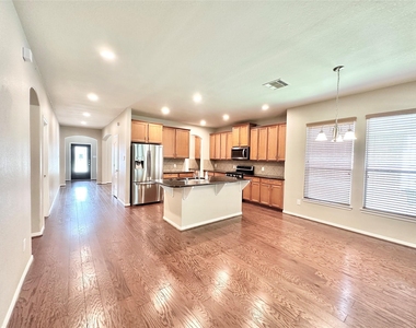 25323 Lisburn Drive - Photo Thumbnail 8