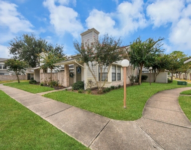 11917 Bob White Drive - Photo Thumbnail 23