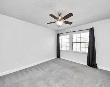 11917 Bob White Drive - Photo Thumbnail 19