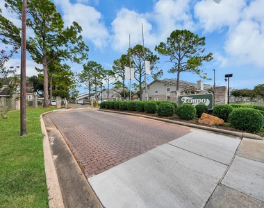 11917 Bob White Drive - Photo Thumbnail 25